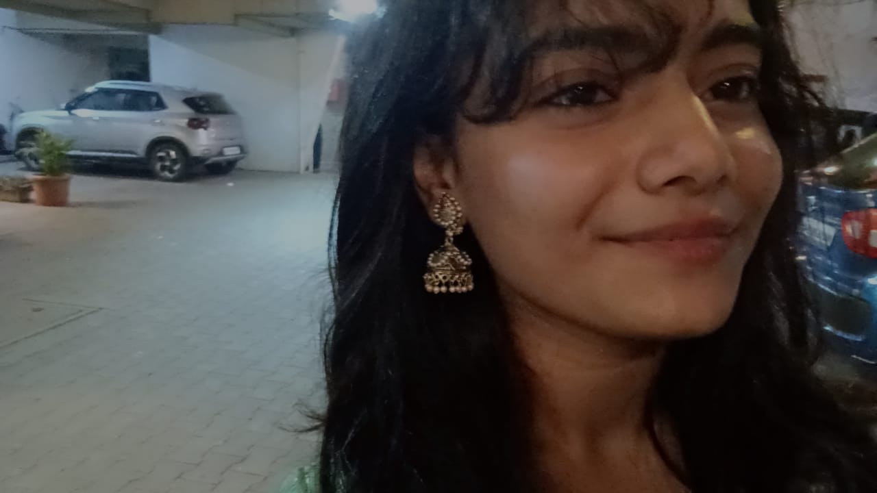Devanshi hot portrait 8